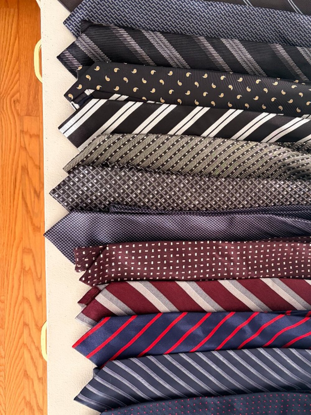 18 Designer neckties Valentino Kors Lauren Armani Boss Yves Saint Laurent